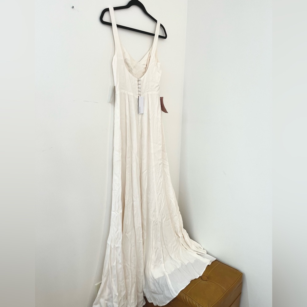 NWT REFORMATION GOWN - Picture 8 of 8